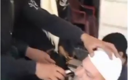 ابناء العشائر وعناصر من الامن العام  يحلقون شوارب الدروز انتقام  لبدو السويداء المهجرين